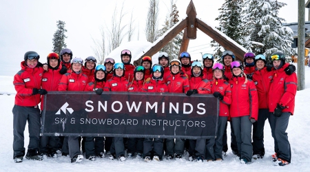 Groep ski en snowboardleraren van Snowminds.